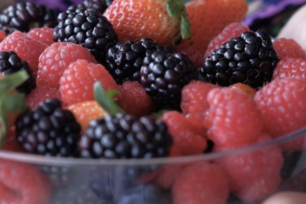 Forget the Supplements and Bring On the Berries