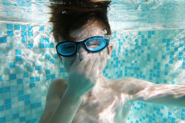Moms Podcast Takeover: Sun, swim & science with Dr. Liza Lockwood